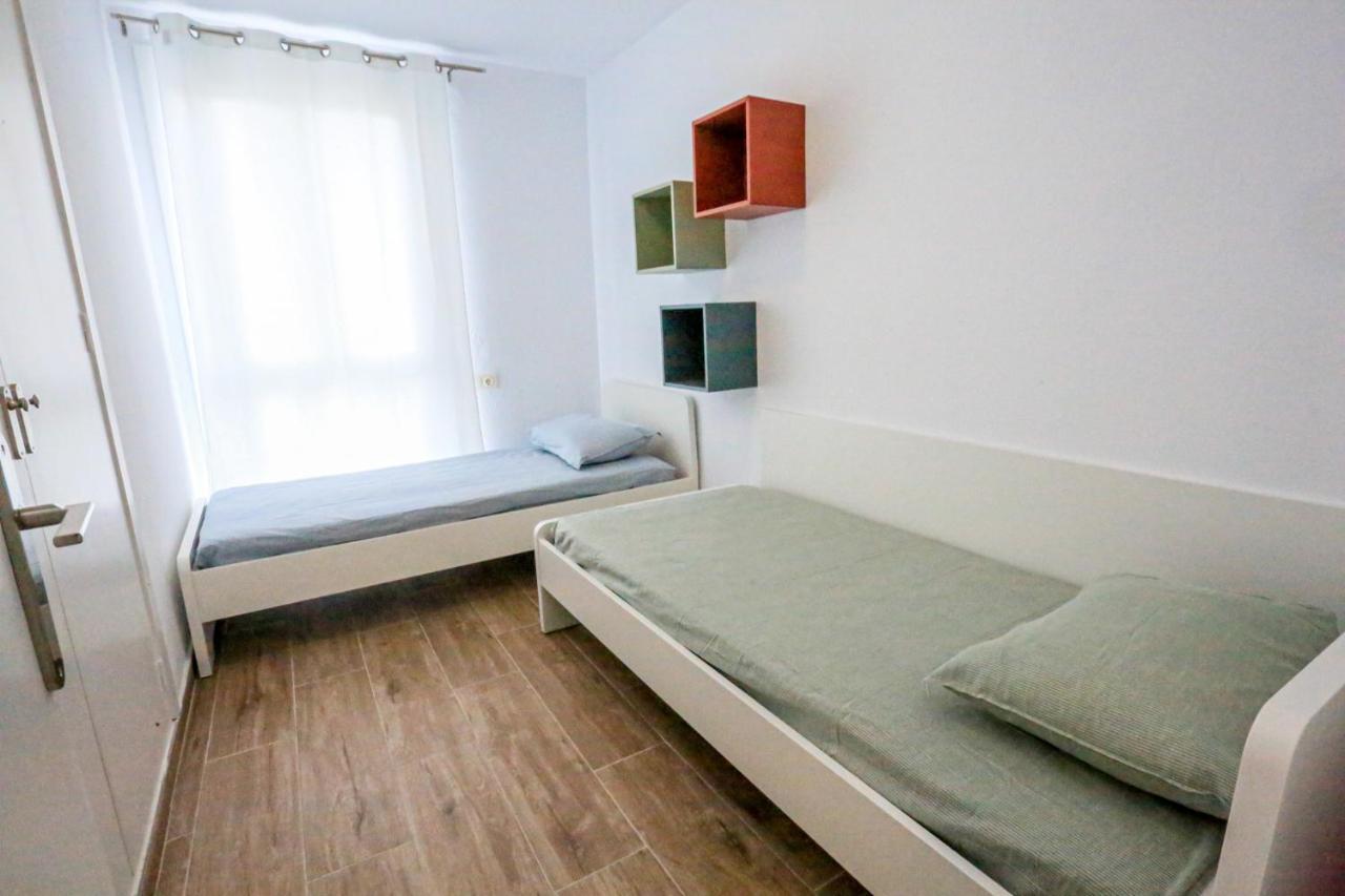 Rosa Dels Vents Only Families Apartment Cambrils Bagian luar foto